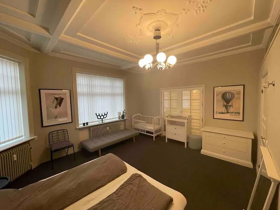 Cozy 4-Bedroom Apartment Aalborg